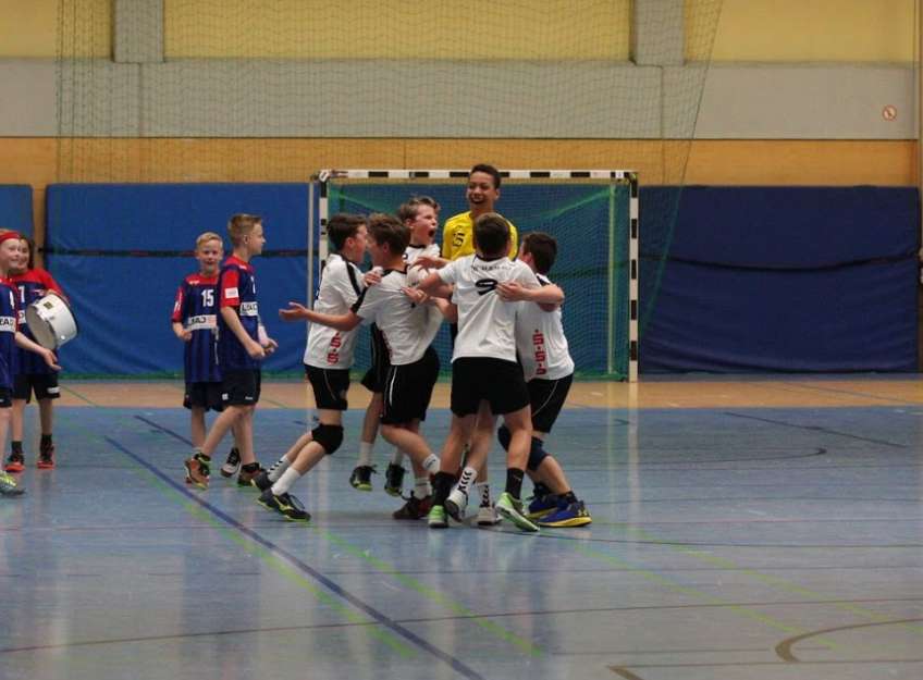 D-Jugend der HSG gewinnt Küssel Cup nach Herzschlagfinale